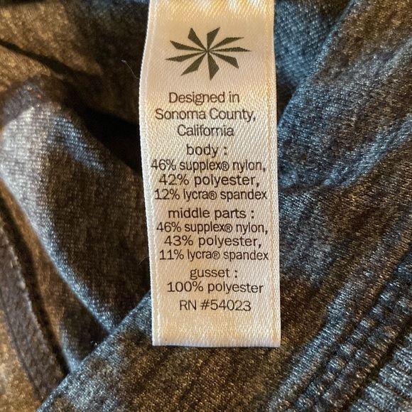 Athletic yoga pants, Heather, Gray color, cuffed or uncuffed size small - Picture 4 of 12